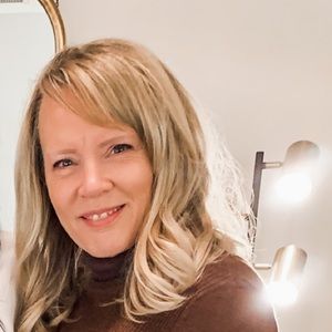 New to Poshmark. Thank you all who have visited my closet and made purchases!